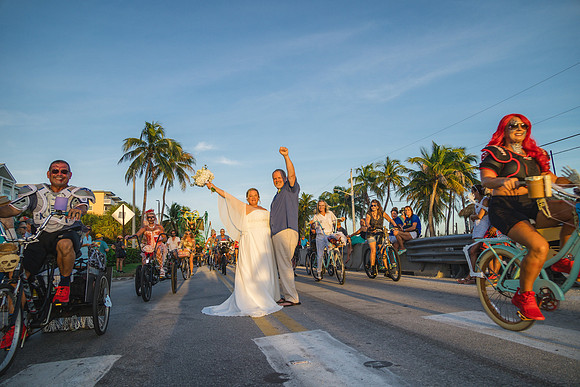 2023-10-22 Tracy and Scott  Smathers Beach Key West part2-45