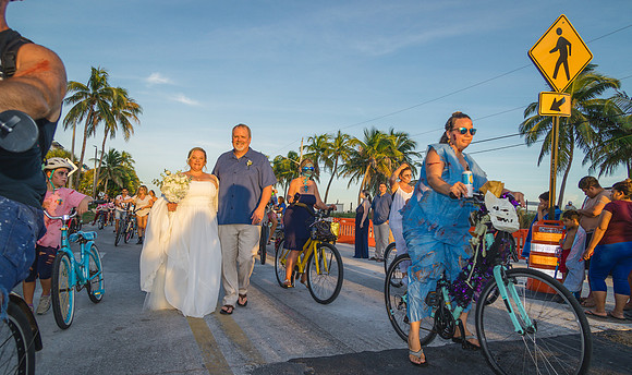 2023-10-22 Tracy and Scott  Smathers Beach Key West part2-50