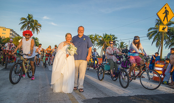 2023-10-22 Tracy and Scott  Smathers Beach Key West part2-51