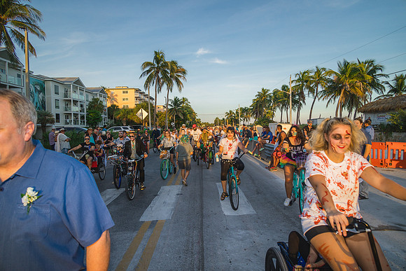 2023-10-22 Tracy and Scott  Smathers Beach Key West part2-52