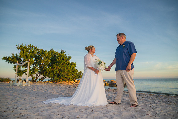 2023-10-22 Tracy and Scott  Smathers Beach Key West part2-59