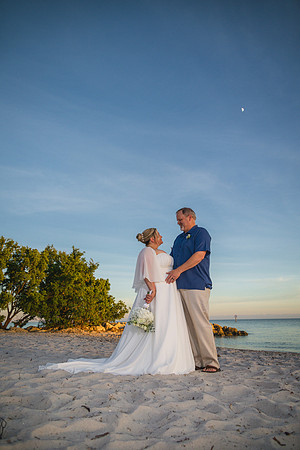 2023-10-22 Tracy and Scott  Smathers Beach Key West part2-61
