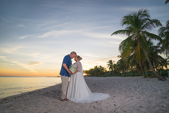 2023-10-22 Tracy and Scott  Smathers Beach Key West part2-69
