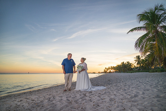 2023-10-22 Tracy and Scott  Smathers Beach Key West part2-70