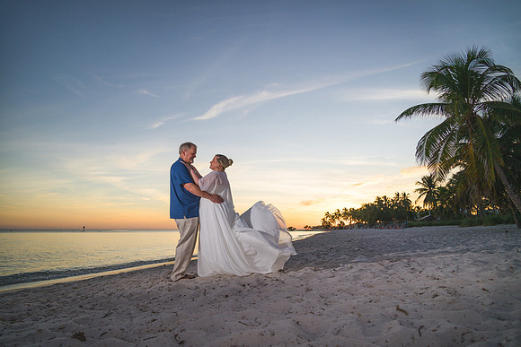 2023-10-22 Tracy and Scott  Smathers Beach Key West part2-73