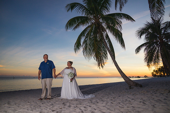 2023-10-22 Tracy and Scott  Smathers Beach Key West part2-75