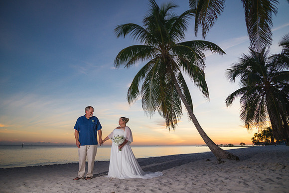 2023-10-22 Tracy and Scott  Smathers Beach Key West part2-76