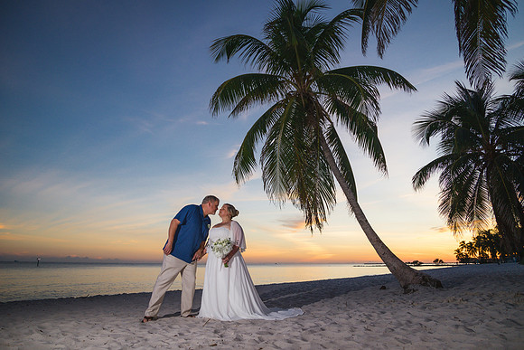 2023-10-22 Tracy and Scott  Smathers Beach Key West part2-78