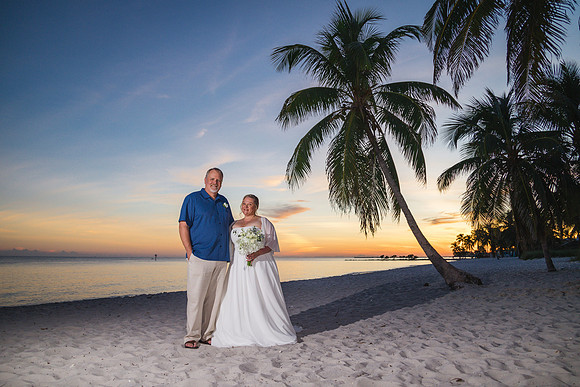 2023-10-22 Tracy and Scott  Smathers Beach Key West part2-83