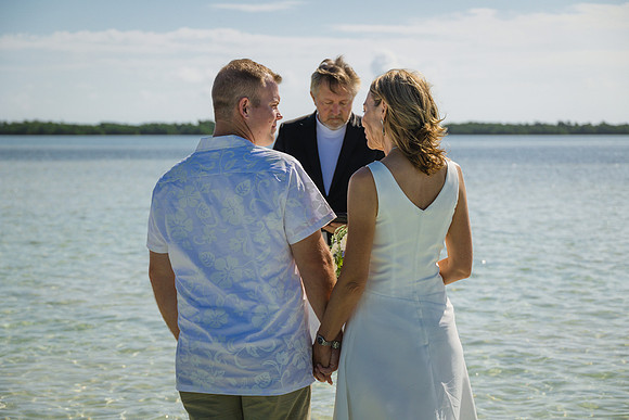 2023-10-31 Island to Island Wedding on the Sandbar-8875