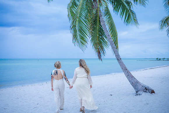 2023-10-19 Kathryn and Jennifer Smathers Beach Key West part2-8195