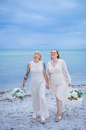 2023-10-19 Kathryn and Jennifer Smathers Beach Key West part2-8175