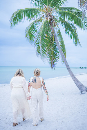 2023-10-19 Kathryn and Jennifer Smathers Beach Key West part2-8186