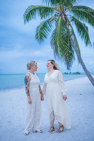 2023-10-19 Kathryn and Jennifer Smathers Beach Key West part2-8213