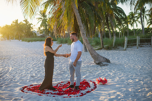 2023-10-31 Katherine and Taylor Engagement Photos  part1 --25