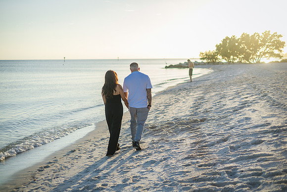 2023-10-31 Katherine and Taylor Engagement Photos  part1 -1718