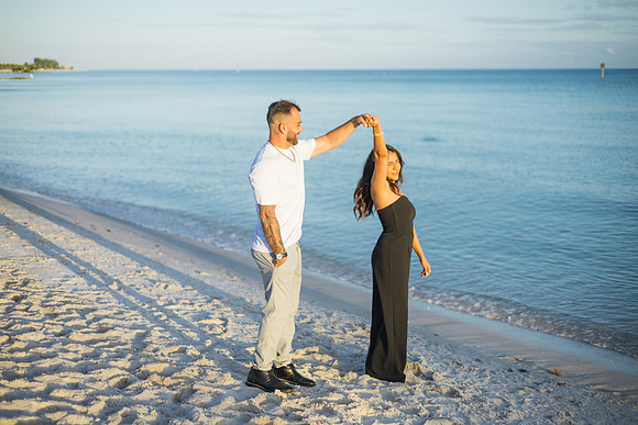 2023-10-31 Katherine and Taylor Engagement Photos  part1 -1731