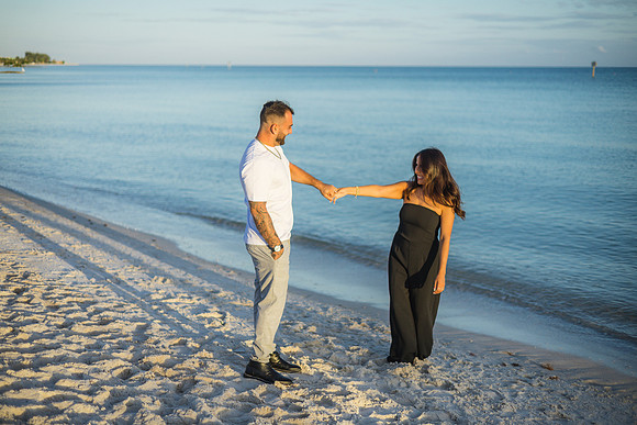2023-10-31 Katherine and Taylor Engagement Photos  part1 -1737