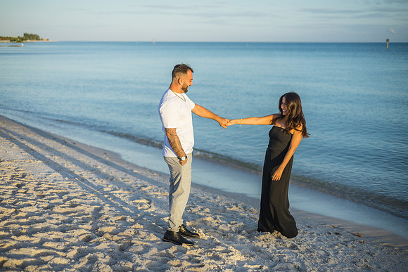 2023-10-31 Katherine and Taylor Engagement Photos  part1 -1738