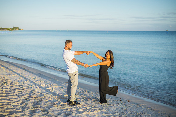 2023-10-31 Katherine and Taylor Engagement Photos  part1 -1746