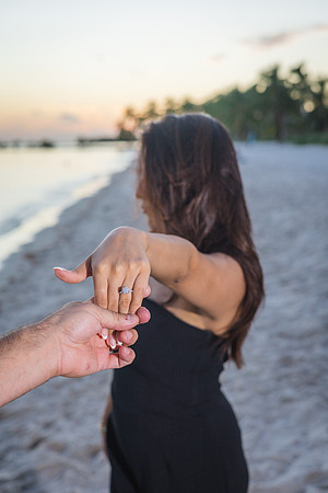 2023-10-31 Katherine and Taylor Engagement Photos  part1 -2085
