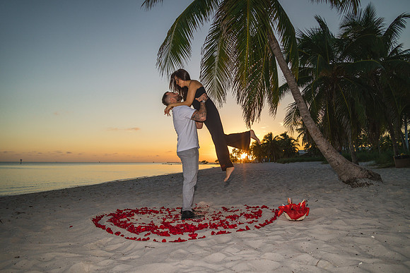 2023-10-31 Katherine and Taylor Engagement Photos Part 1 --16