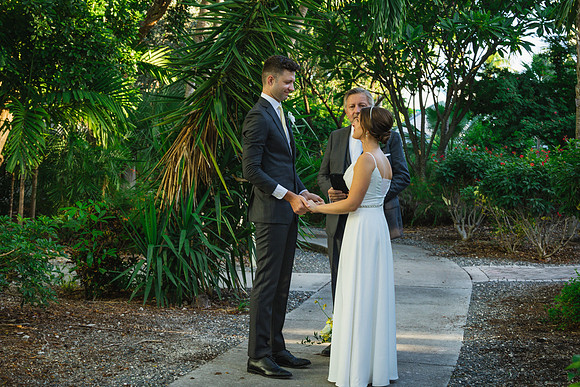 2023-11-11  Laura and Sergey Key West Tuman Butterfly Garden-2621