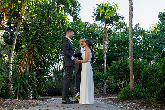 2023-11-11  Laura and Sergey Key West Tuman Butterfly Garden-2720