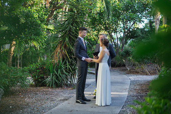2023-11-11  Laura and Sergey Key West Tuman Butterfly Garden-2-13