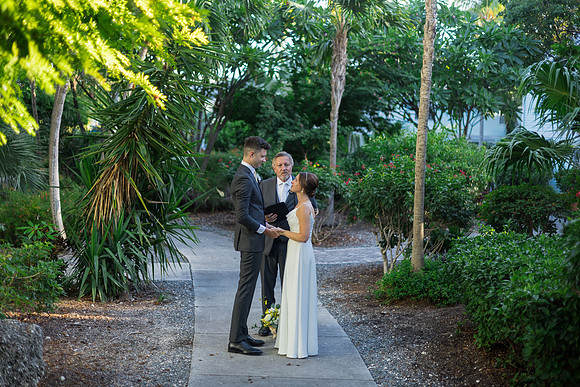 2023-11-11  Laura and Sergey Key West Tuman Butterfly Garden-2-18