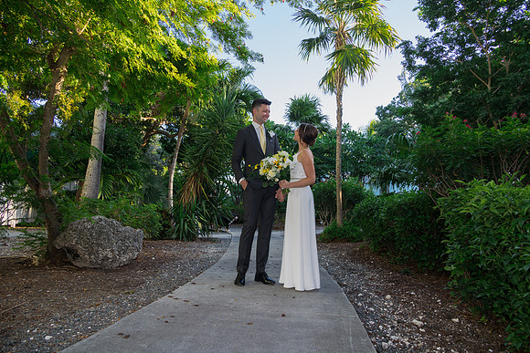 2023-11-11  Laura and Sergey Key West Tuman Butterfly Garden-2786