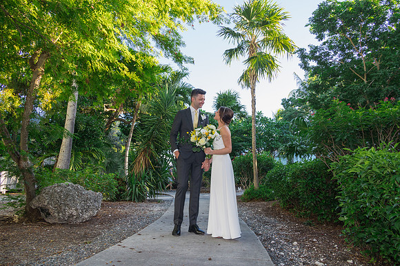 2023-11-11  Laura and Sergey Key West Tuman Butterfly Garden-2795