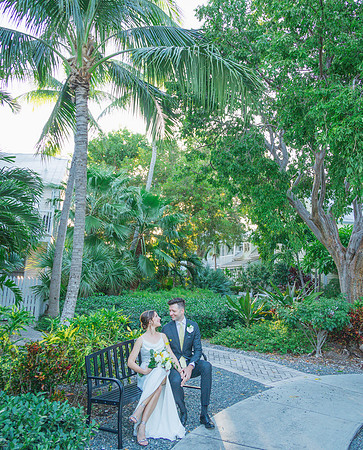 2023-11-11  Laura and Sergey Key West Tuman Butterfly Garden-2862