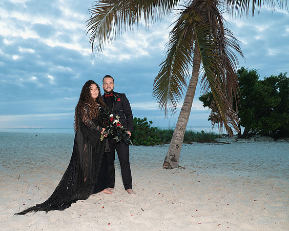 2023-10-31 Jacqueline and Michael Wedding at Smathers Beach Key West-8244
