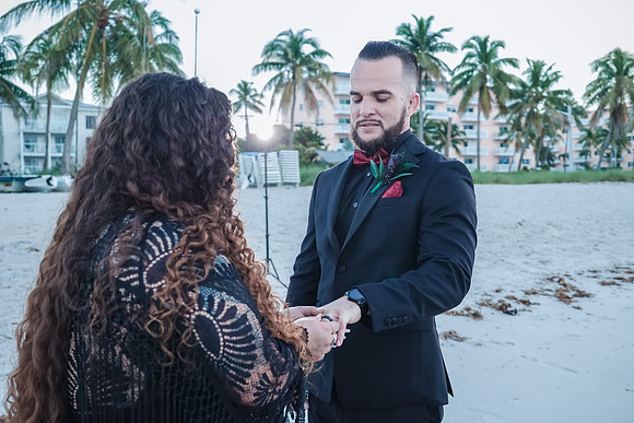 2023-10-31 Jacqueline and Michael Wedding at Smathers Beach Key West-8372