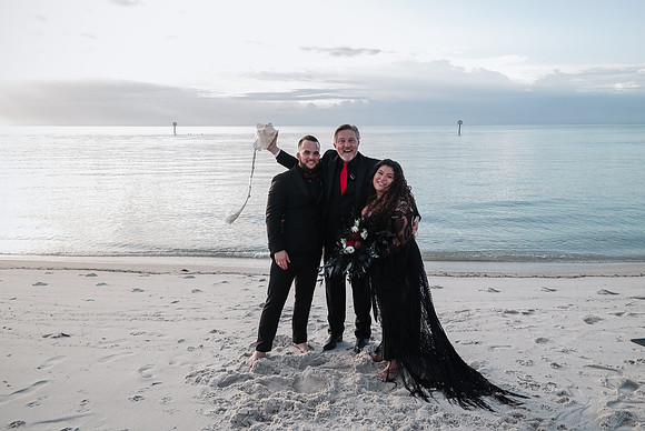 2023-10-31 Jacqueline and Michael Wedding at Smathers Beach Key West-8487