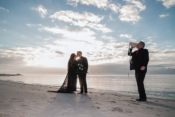 2023-10-31 Jacqueline and Michael Wedding at Smathers Beach Key West-8497