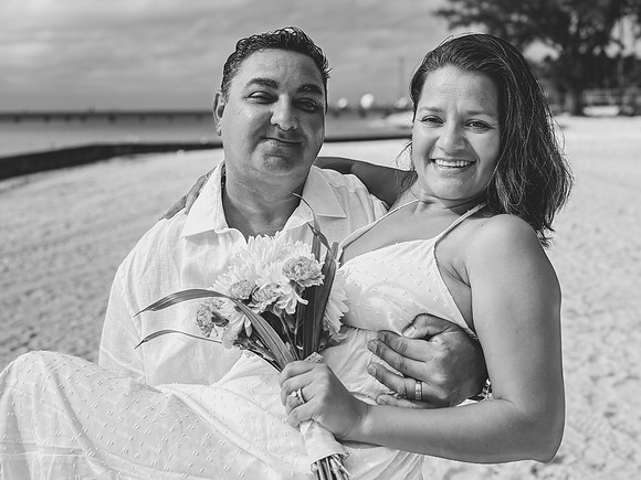 2023-11-28 Adriana and Francesco  Higgs  Beach Wedding Vow Renewal_-21