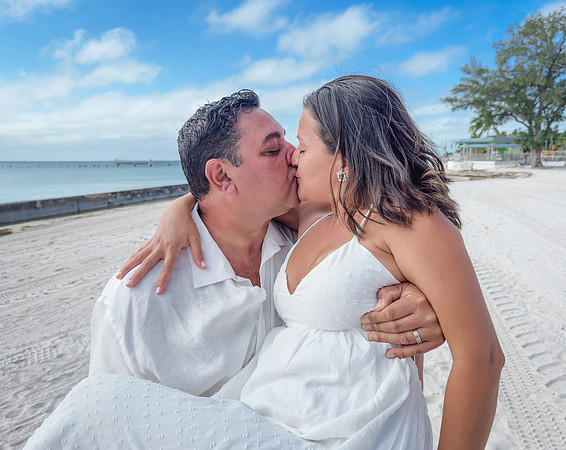 2023-11-28 Adriana and Francesco  Higgs  Beach Wedding Vow Renewal_-24