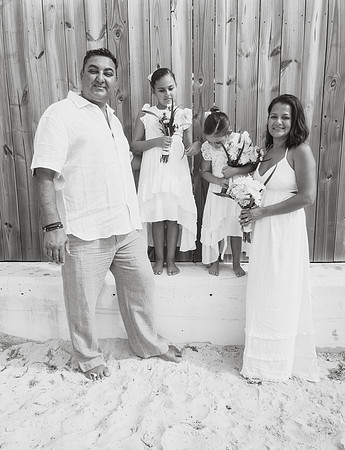 2023-11-28 Adriana and Francesco  Higgs  Beach Wedding Vow Renewal_-20