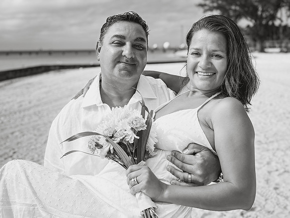 2023-11-28 Adriana and Francesco  Higgs  Beach Wedding Vow Renewal_-21