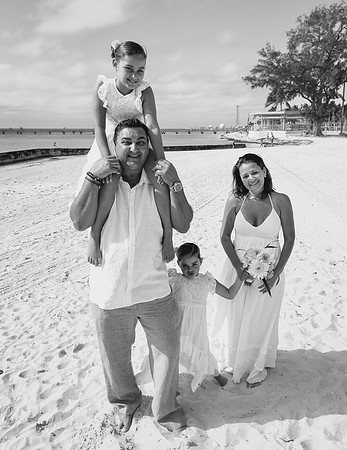 2023-11-28 Adriana and Francesco  Higgs  Beach Wedding Vow Renewal_-30