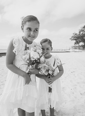 2023-11-28 Adriana and Francesco  Higgs  Beach Wedding Vow Renewal_-34