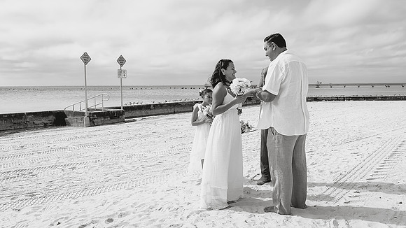 2023-11-28 Adriana and Francesco  Higgs  Beach Wedding Vow Renewal_-43