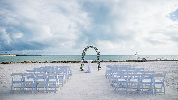 2023-11-25 Tatiana and Alan Higgs  Beach Wedding_-2