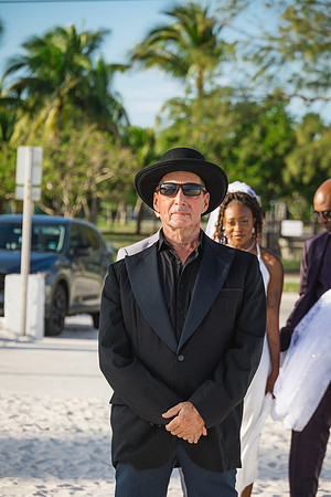 2023-11-25 Tatiana and Alan Higgs  Beach Wedding_-42
