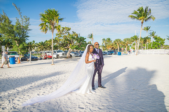 2023-11-25 Tatiana and Alan Higgs  Beach Wedding_-46