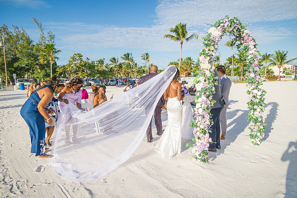 2023-11-25 Tatiana and Alan Higgs  Beach Wedding_-48