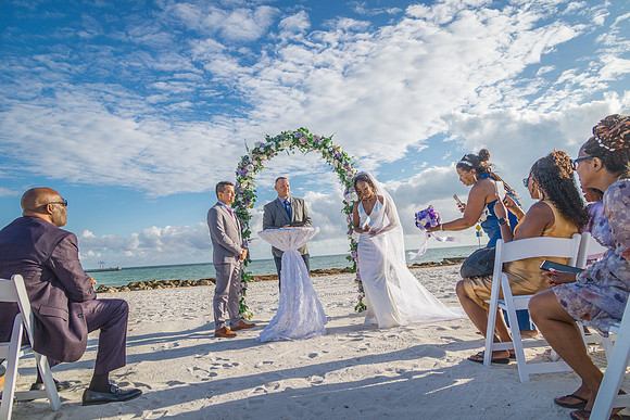 2023-11-25 Tatiana and Alan Higgs  Beach Wedding_-59