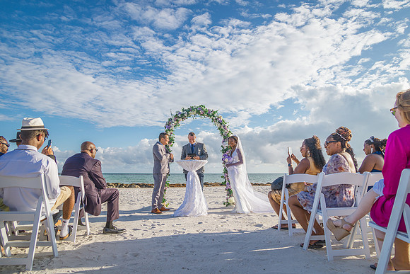 2023-11-25 Tatiana and Alan Higgs  Beach Wedding_-57